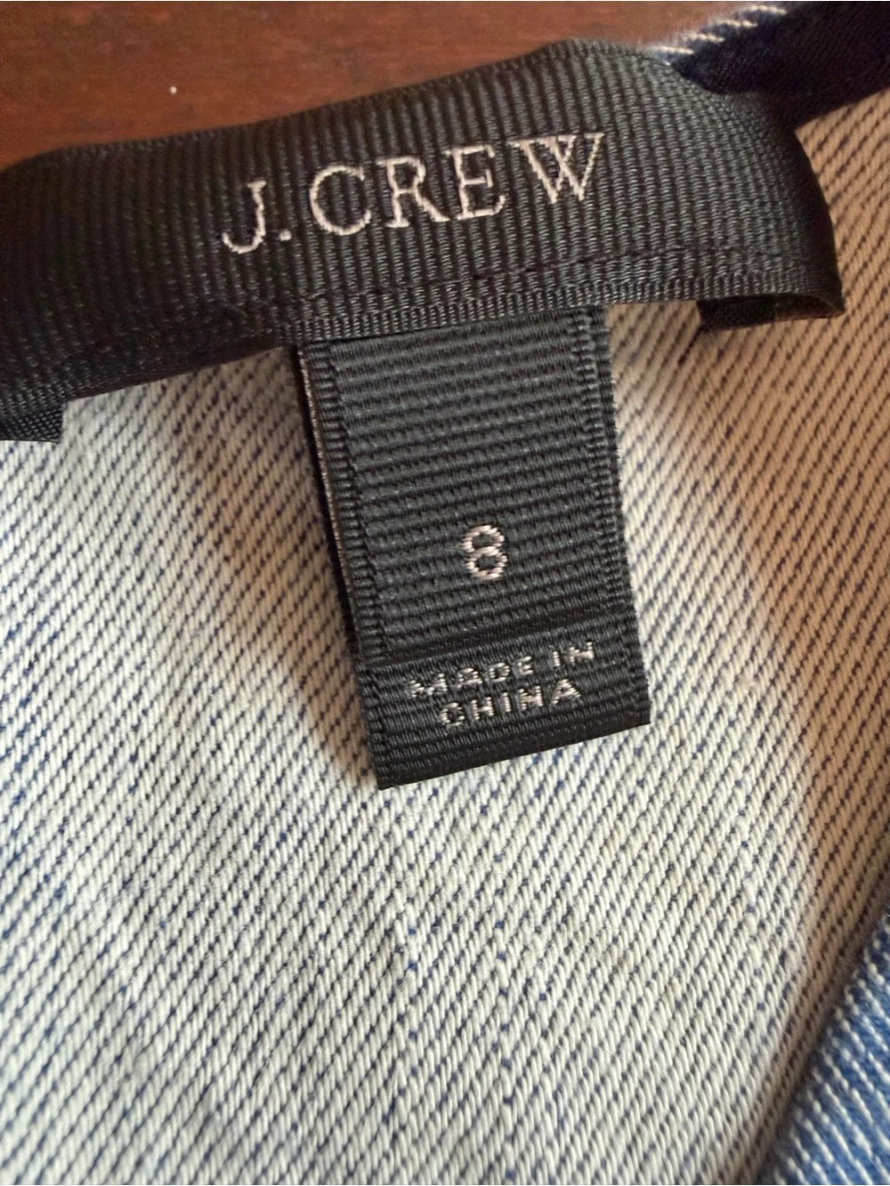 J. Crew Chambray Sleeveless Top with White Scalloped Trim and Grommets size 8